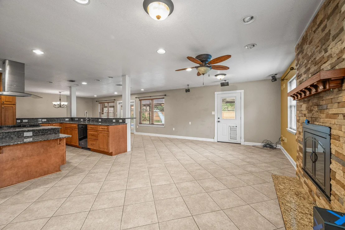 Photo of 3 NE Windsor Lane