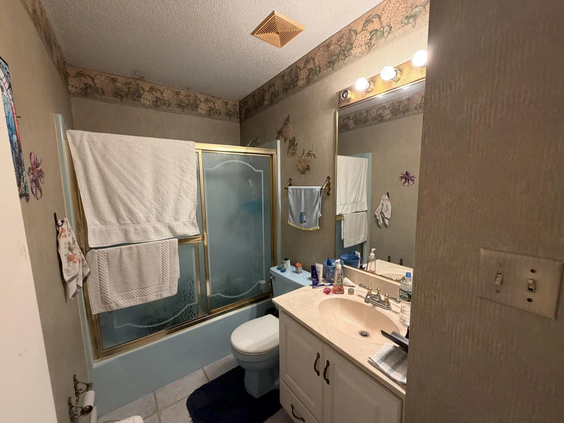 Photo of 3365 Auburn Road