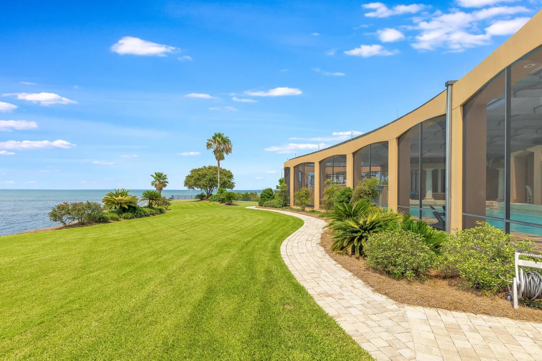 Photo of 4300 Breakwater Drive