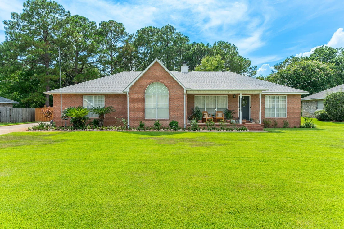 Photo of 1931 Commodore Drive