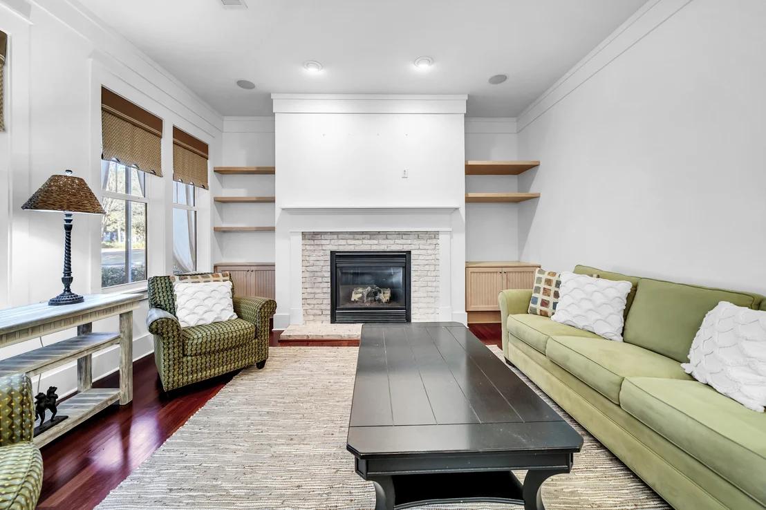 Photo of 1303 Laurel Way