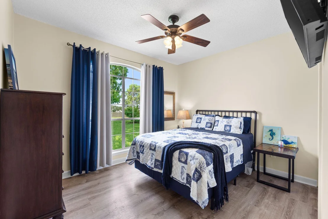 Photo of 180 Bonaire Boulevard