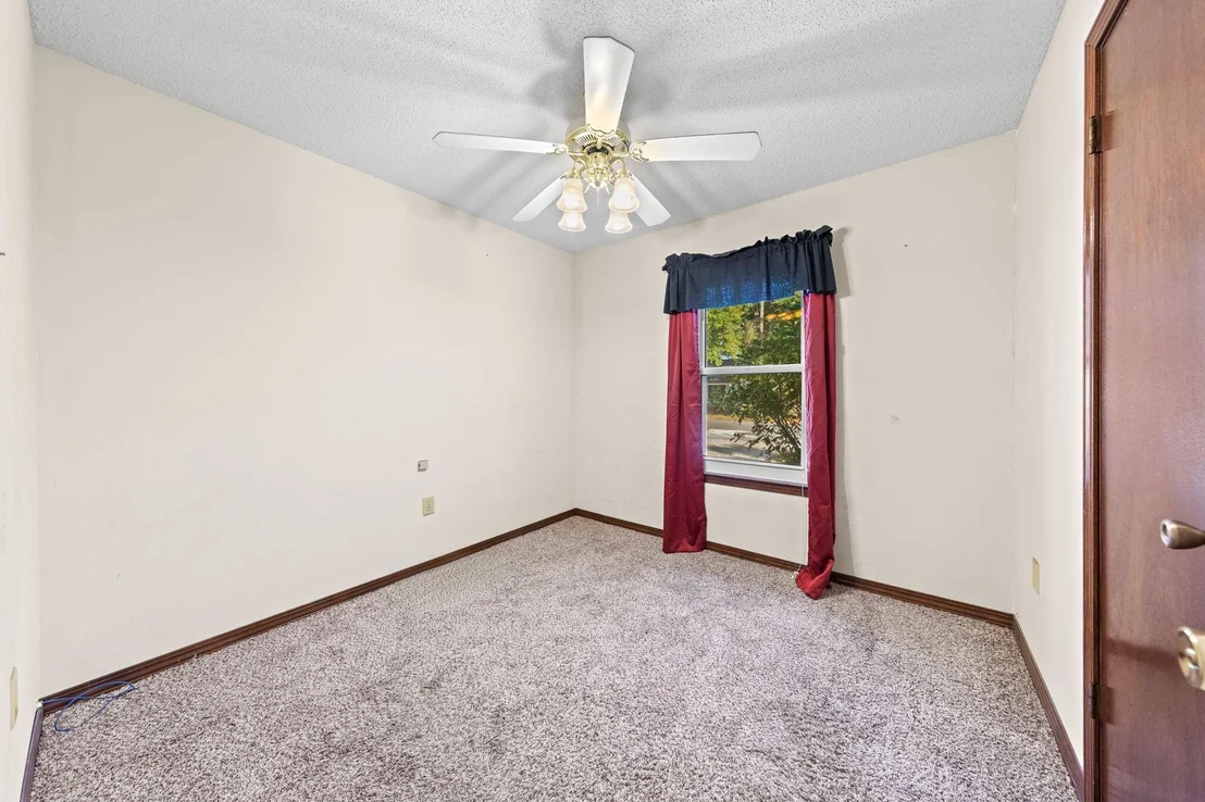 Photo of 144 Oak Terrace Drive