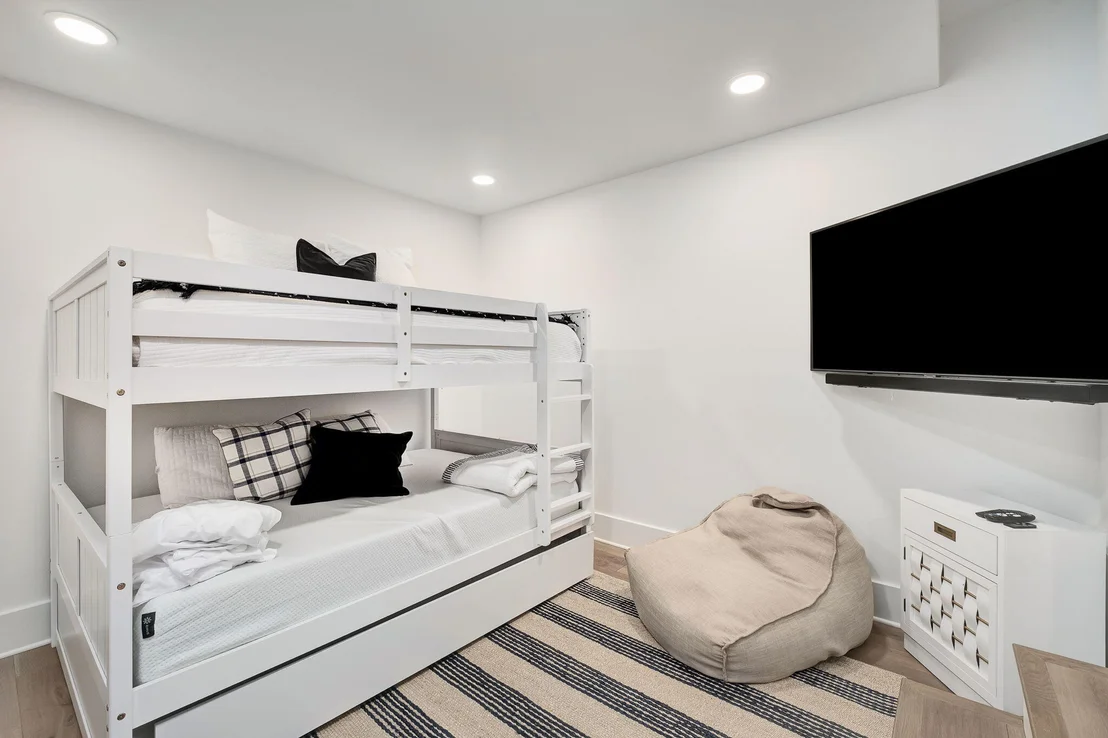 Photo of 3326 Club Drive