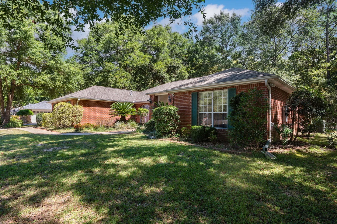 Photo of 5843 Saratoga Drive