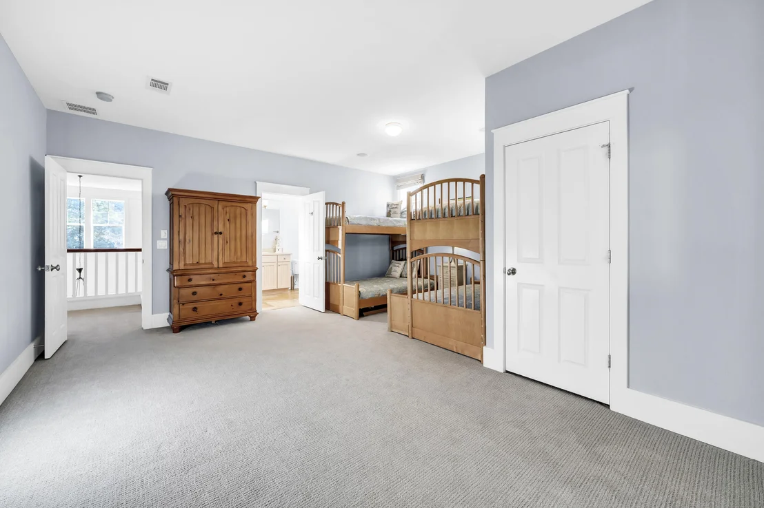 Photo of 1303 Laurel Way