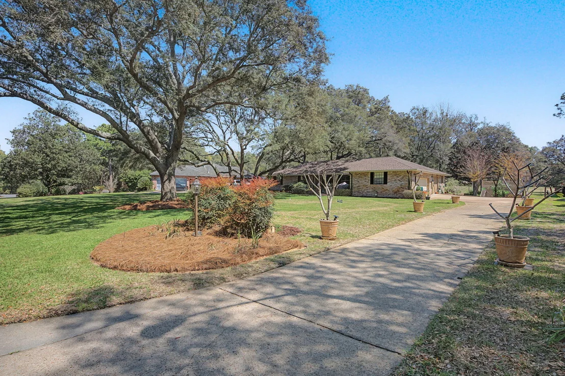 Photo of 907 Jason Drive