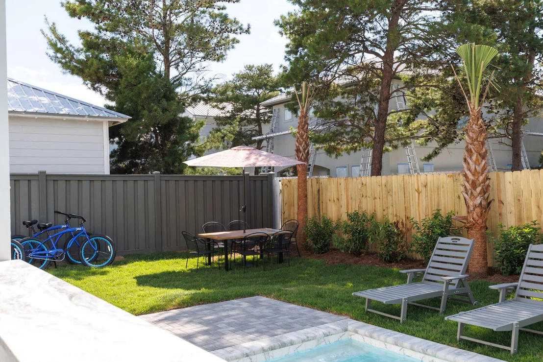 Photo of 39 Charlotte Avenue