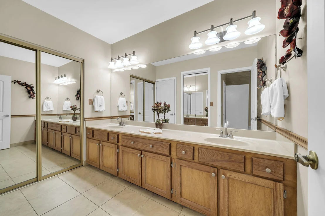 Photo of 129 Gleneagles Drive