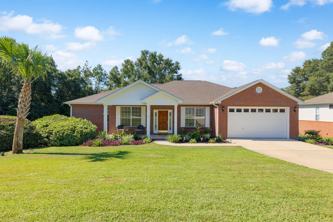 Photo of 601 W Lynn Brook