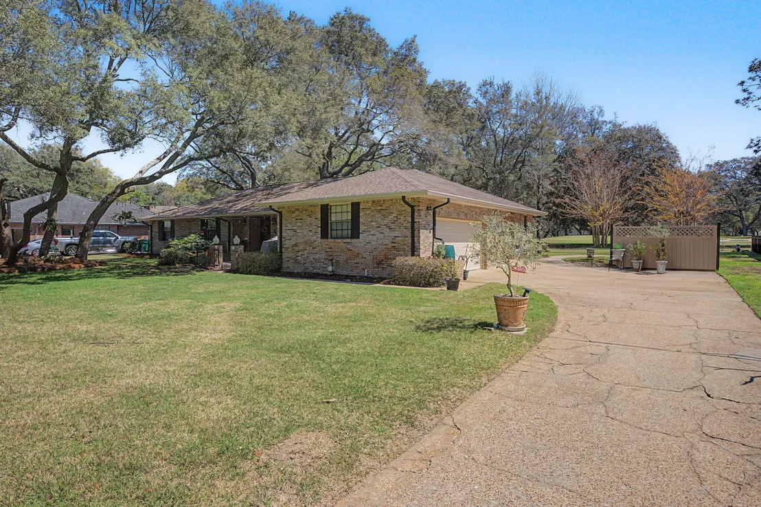 Photo of 907 Jason Drive