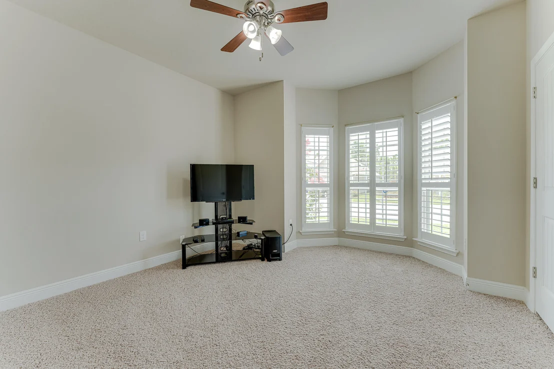 Photo of 28 Eagle Haven Drive