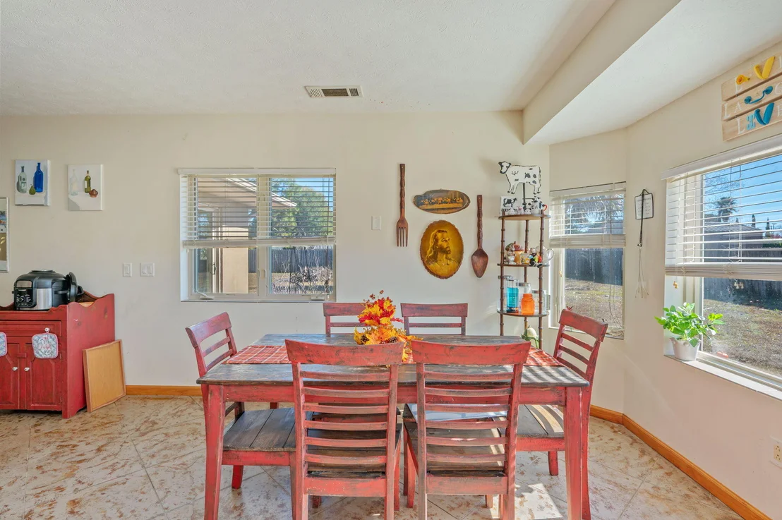 Photo of 2524 Lincoln Road