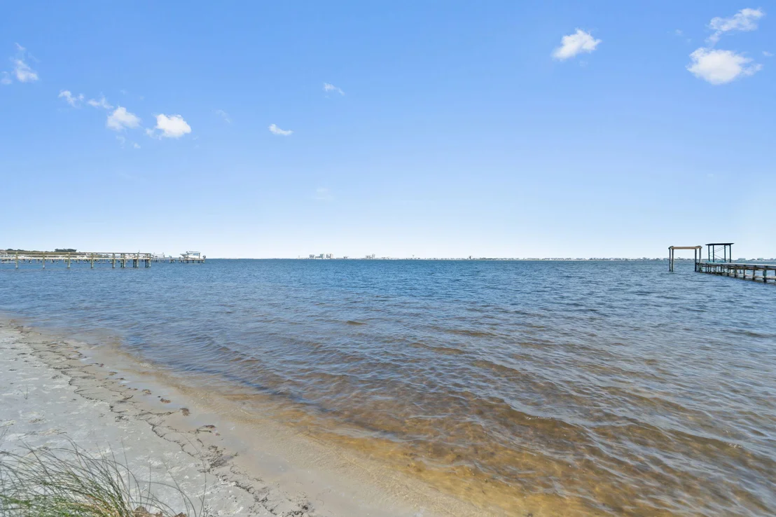 Photo of 7475 Soundshore Drive