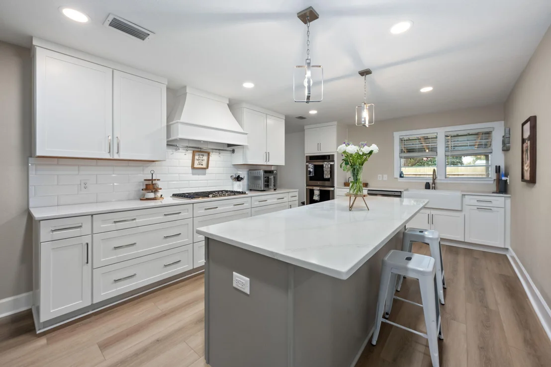 Photo of 255 Edge Avenue