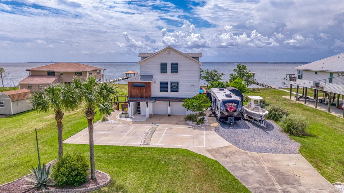 Photo of 1089 Pearson Road