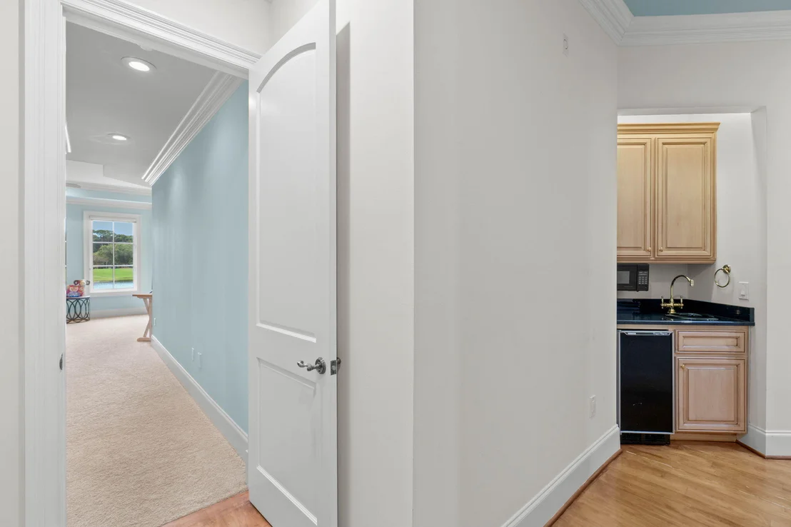 Photo of 4350 Stonebridge Road