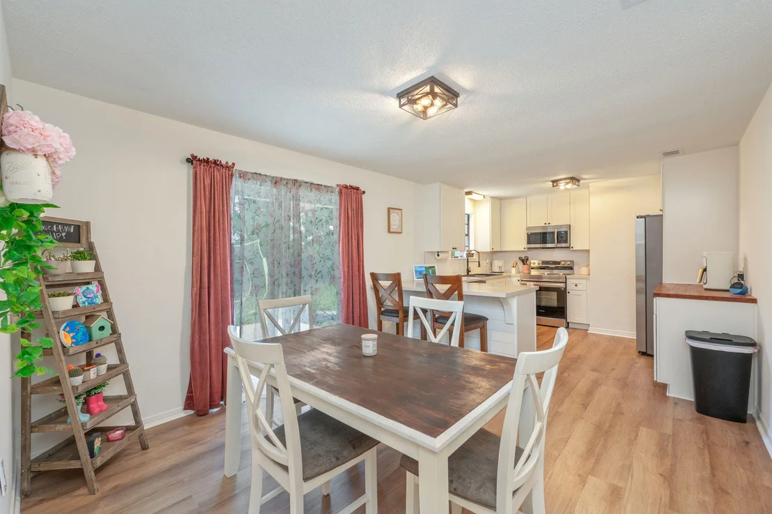 Photo of 6118 Buck Ward Road