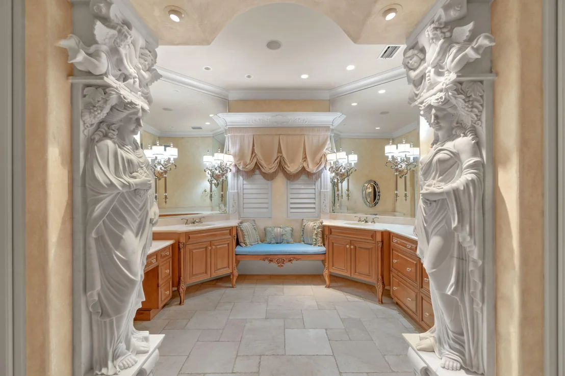 Photo of 456 Captains Circle