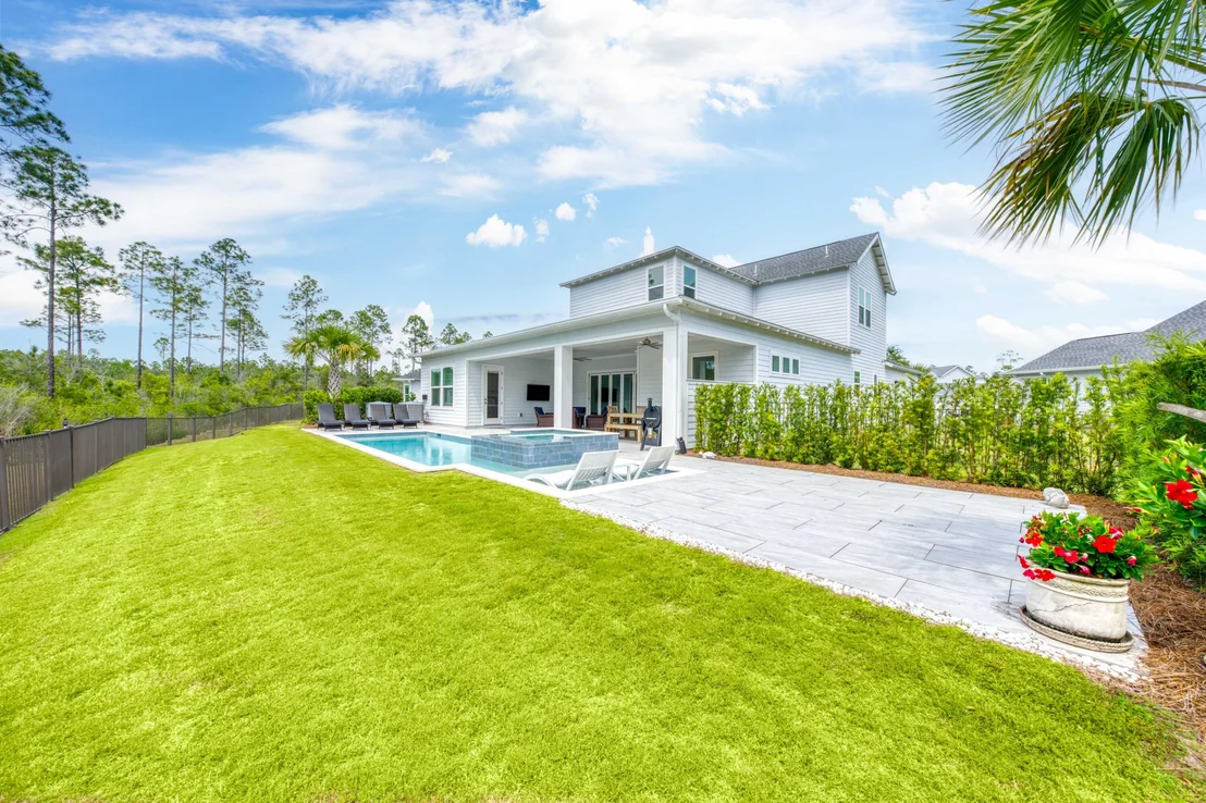 Photo of 446 W Lafayette Road