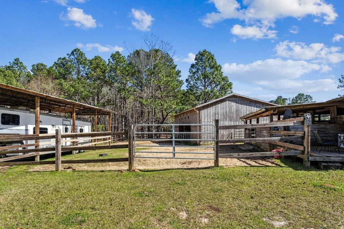 Photo of 1471 Hwy C 180