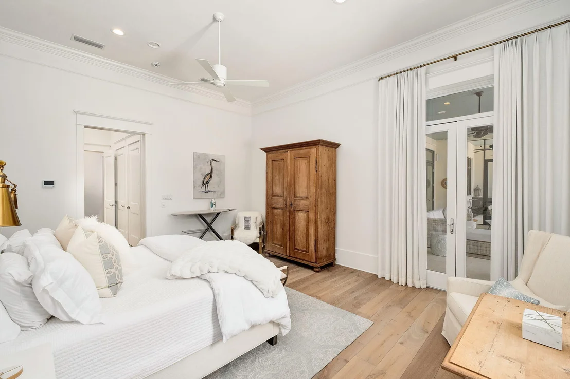 Photo of 3326 Club Drive