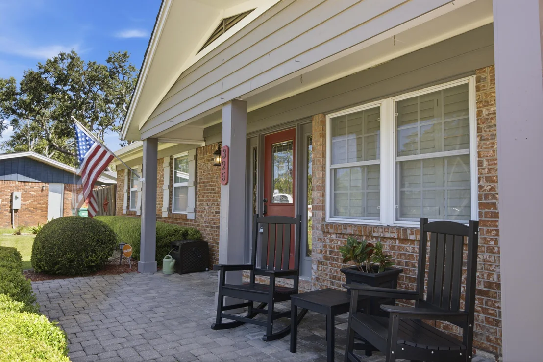 Photo of 325 Echo Circle