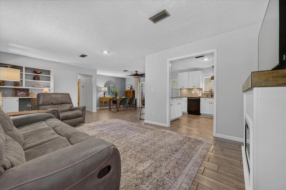 Photo of 8 Longwood Drive