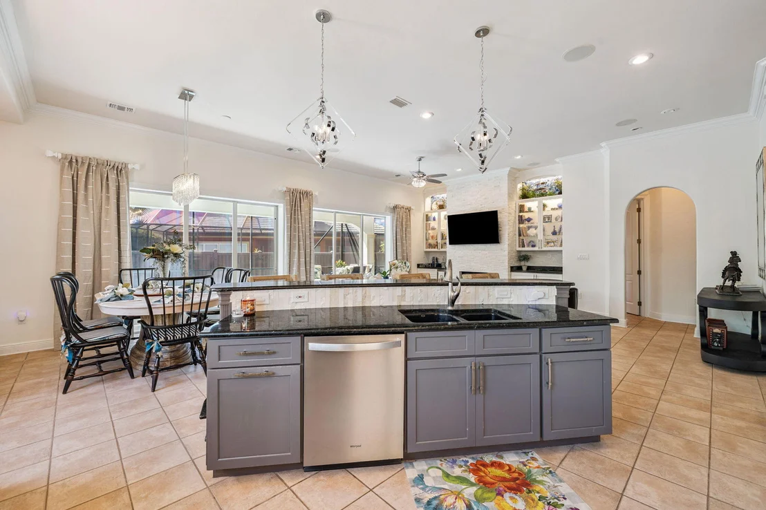 Photo of 4732 Papaya Park