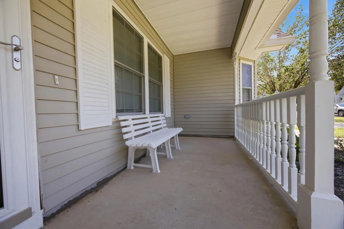 Photo of 220 W Walker Circle