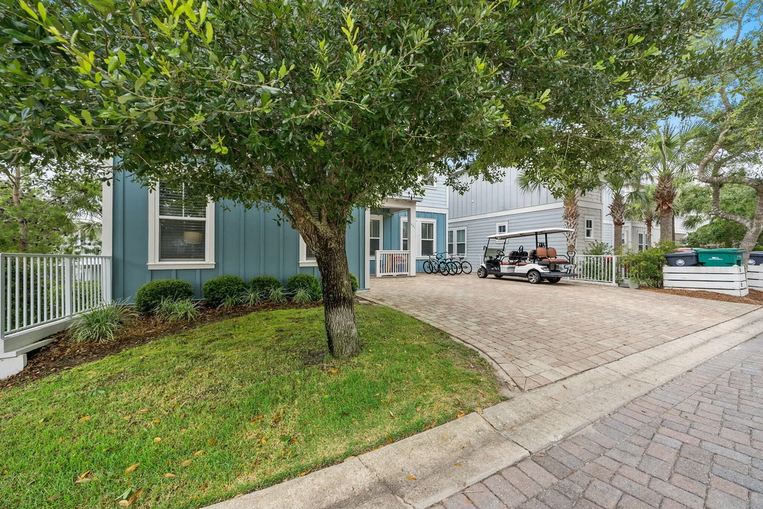 Photo of 251 Gulfview Circle