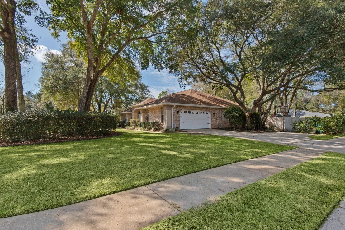 Photo of 232 Sweetwater Run