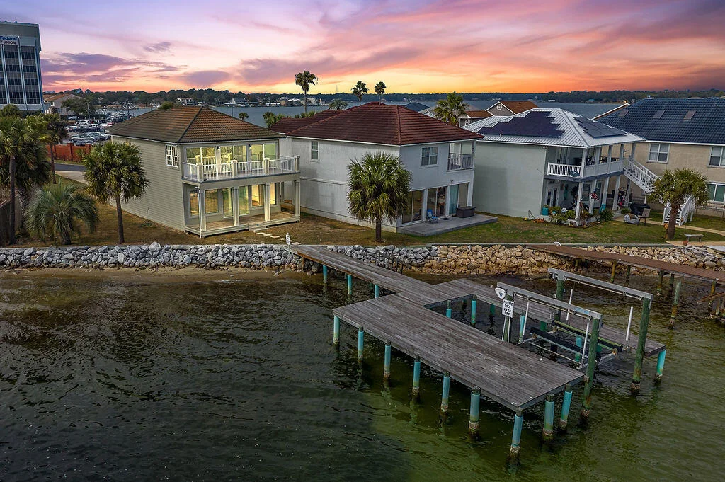 Photo of 901 Lighthouse Road