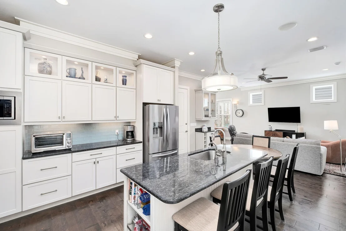 Photo of 47 Saint Simon Circle