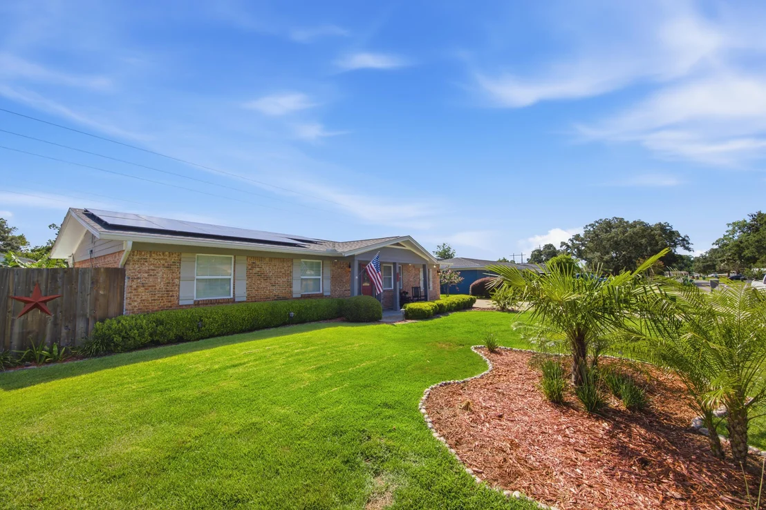 Photo of 325 Echo Circle