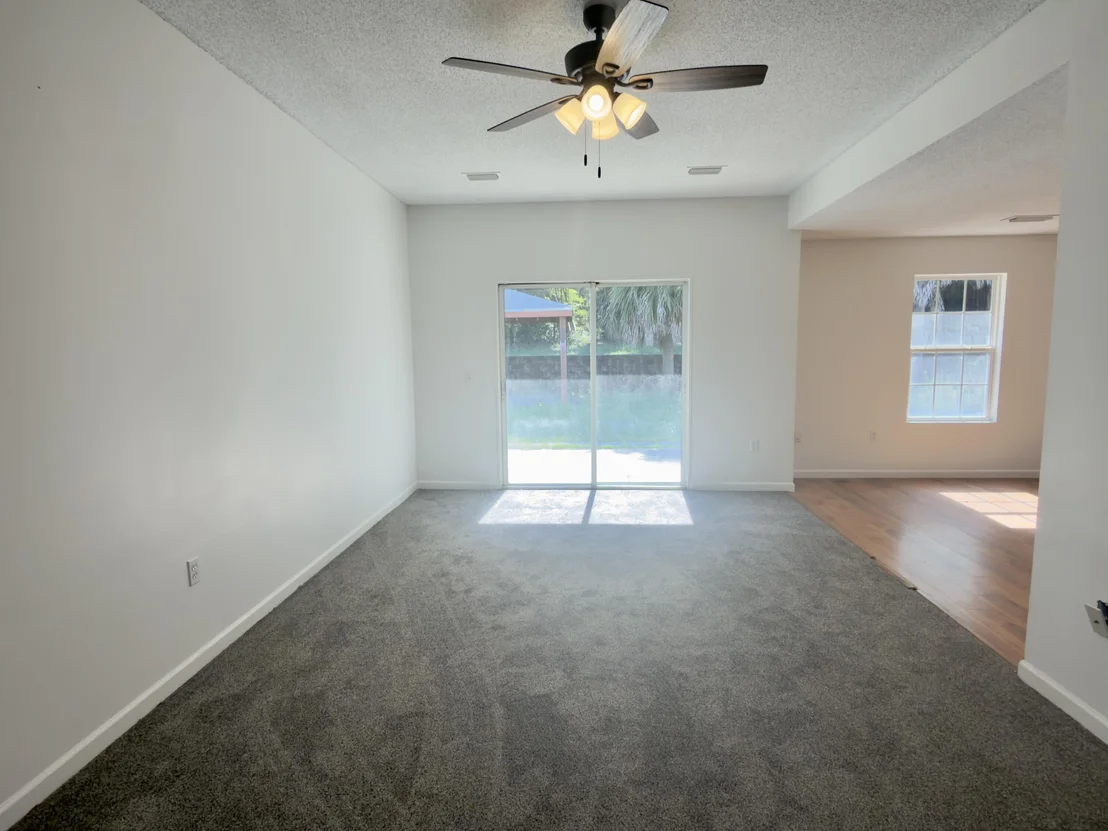 Photo of 5210 Moore Loop
