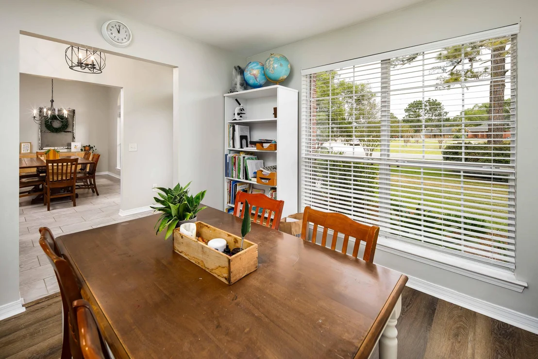 Photo of 2400 Crescent Road