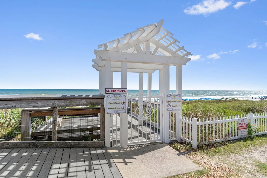 Photo of 439 Sandy Cay Drive