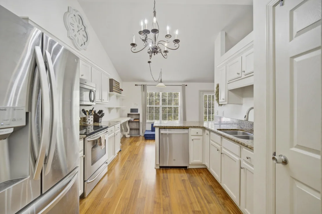 Photo of 346 Louise Circle