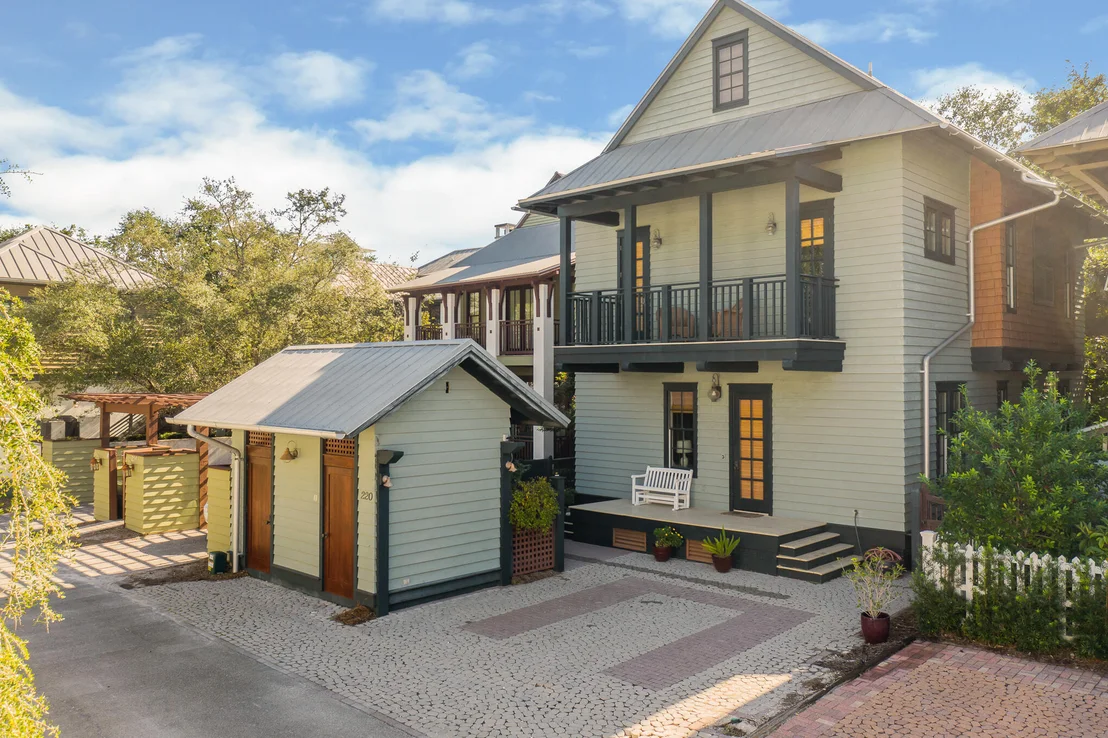 Photo of 220 Wiggle Lane