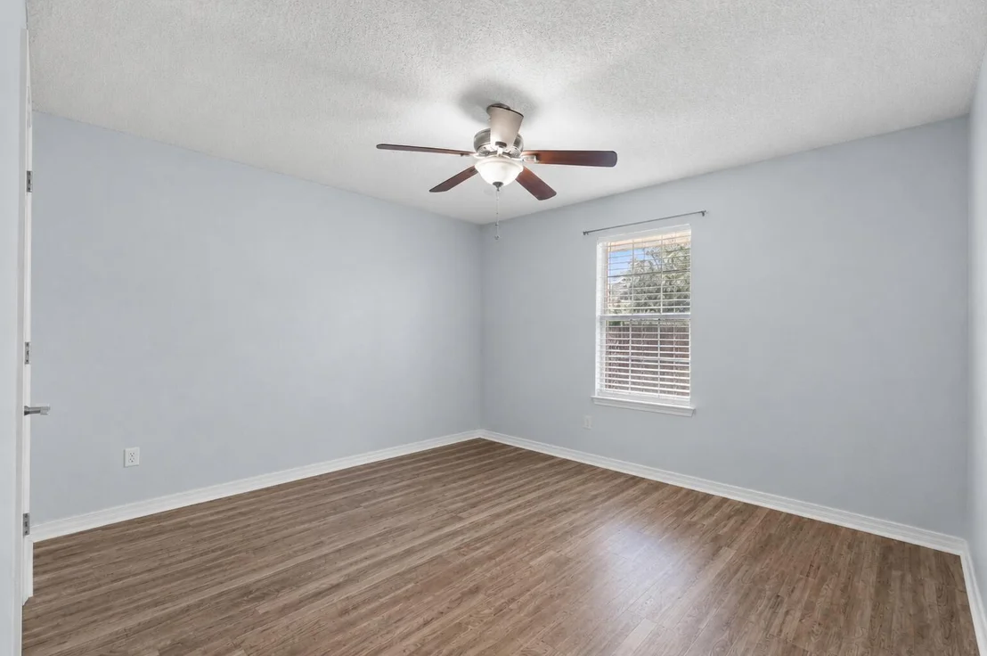 Photo of 2035 Alfred Boulevard
