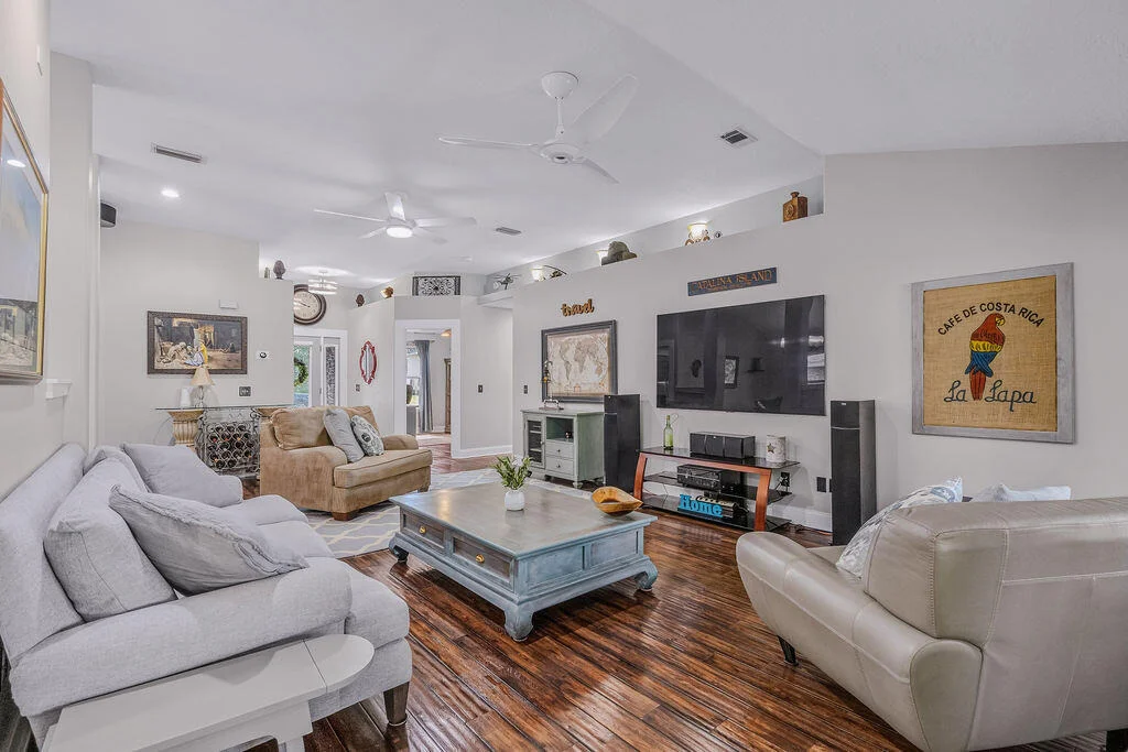 Photo of 2125 Vizcaya Drive