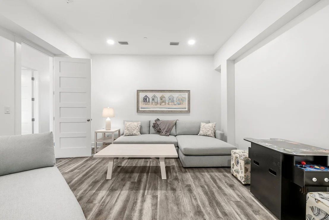 Photo of 8711 Surf Drive