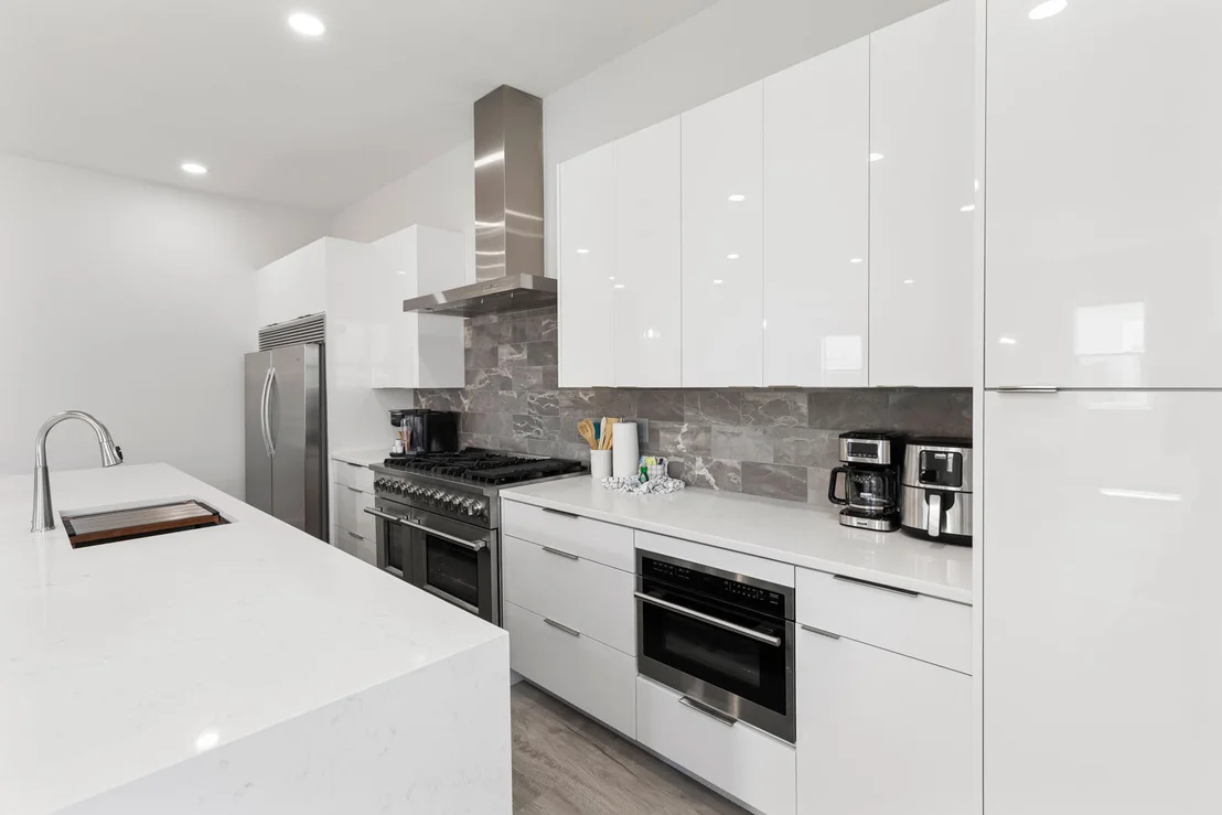 Photo of 39 Charlotte Avenue