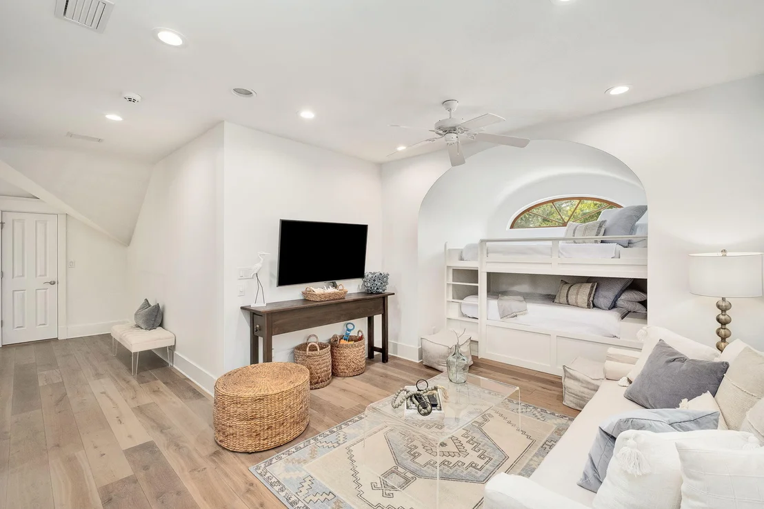 Photo of 3326 Club Drive