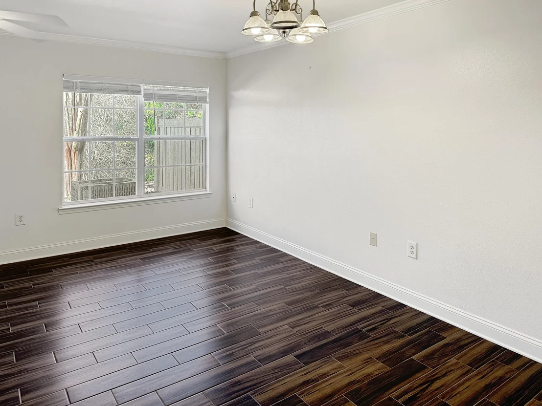 Photo of 731 Majestic Drive