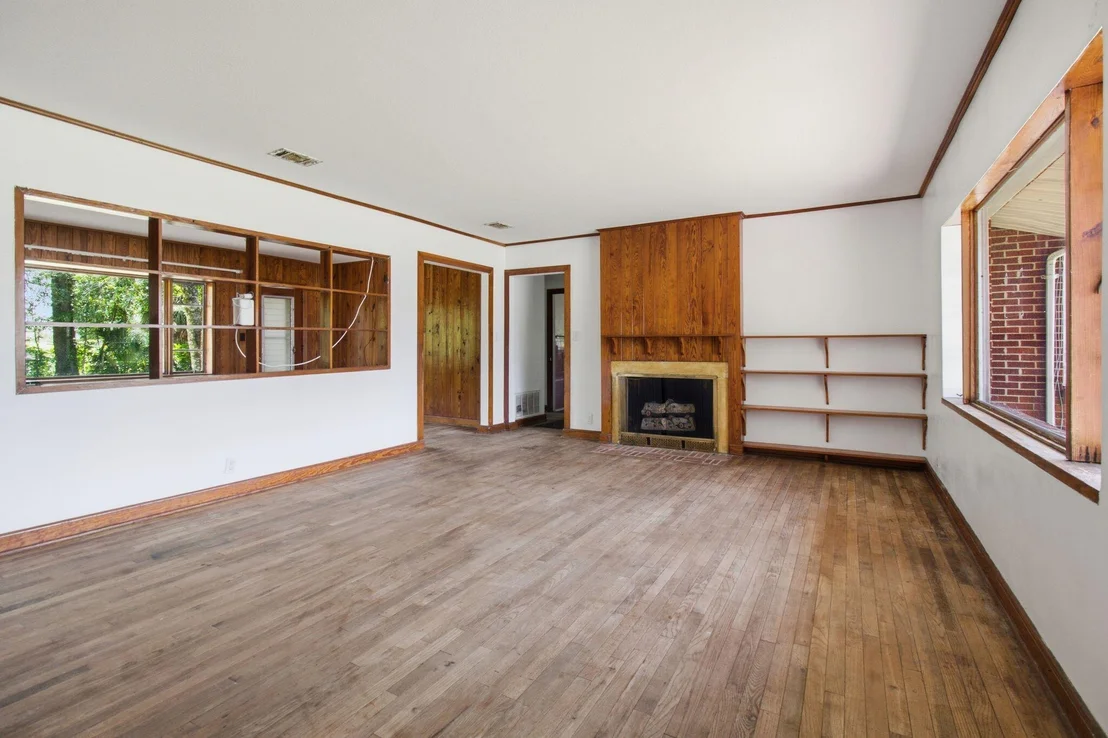 Photo of 855 N Pearl Street