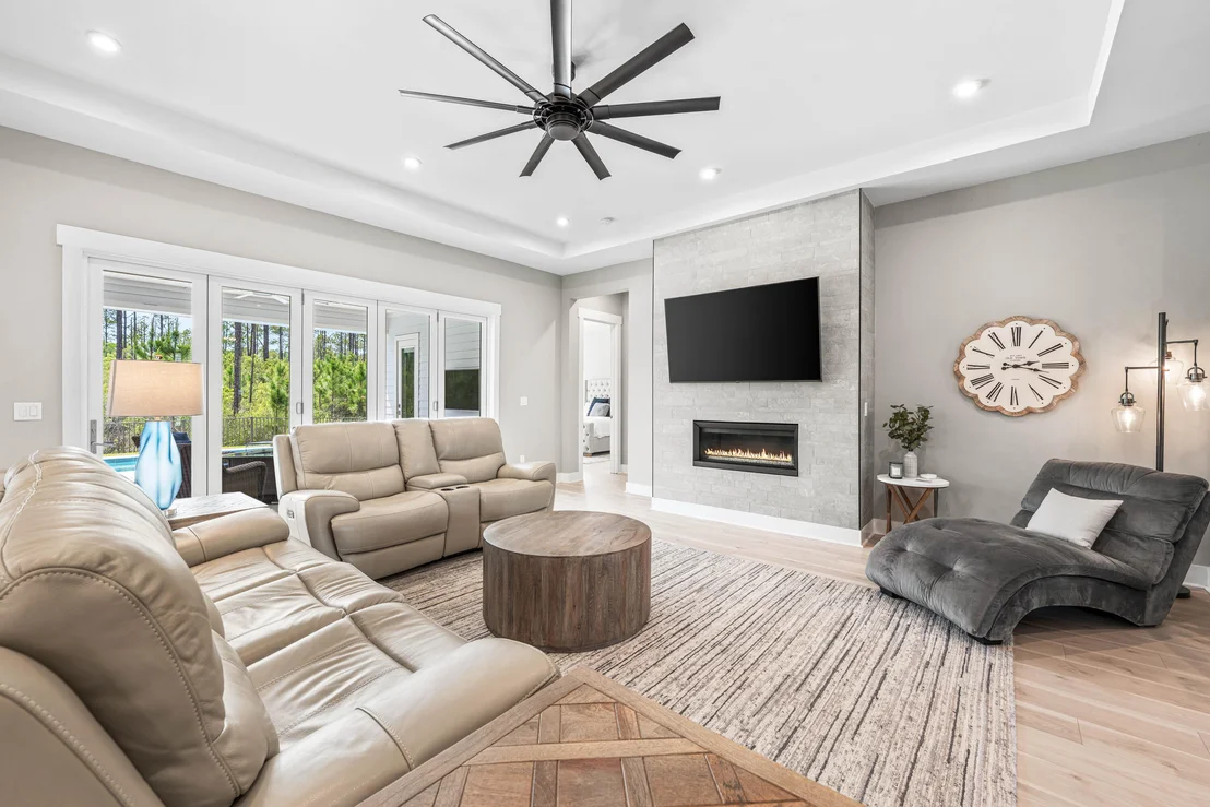 Photo of 446 W Lafayette Road