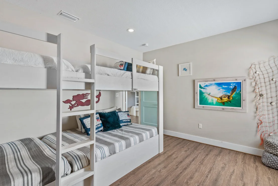Photo of 240 Driftwood Road