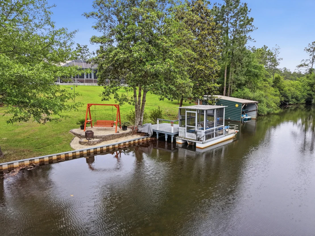 Photo of 4063 Lakeview Drive